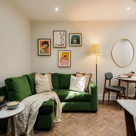 Clifton Road I Your בריסטול