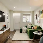 Clifton Road I Your 布里斯托