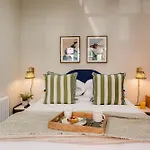 Apartment Clifton Road I Your
