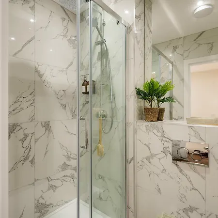 Clifton Road I Your * Bristol