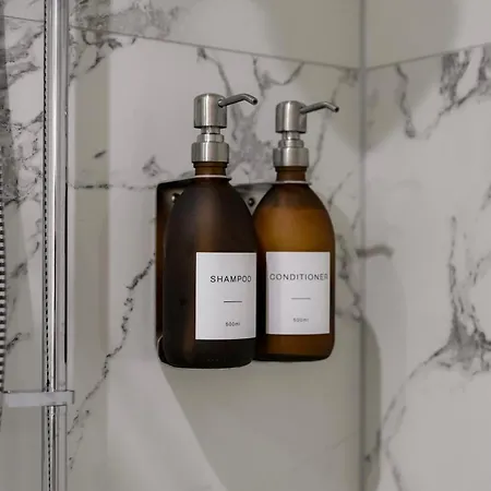 Clifton Road I Your Apartmán *