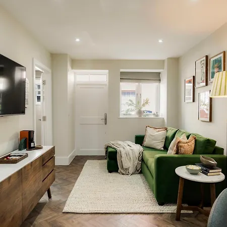 Clifton Road I Your Bristol