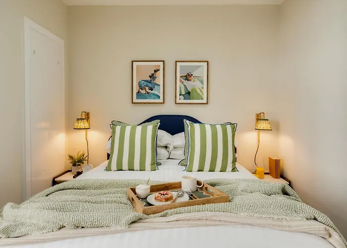 Clifton Road I Your * Bristol