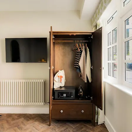 Apartment Clifton Road I Your Bristol