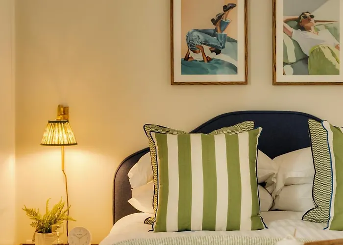 Clifton Road I Your Bristol