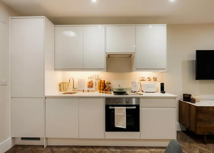 Clifton Road I Your Bristol