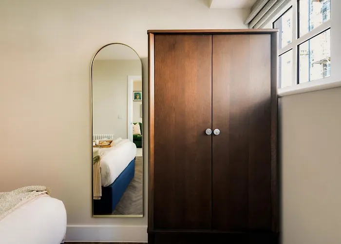 Clifton Road I Your * Bristol